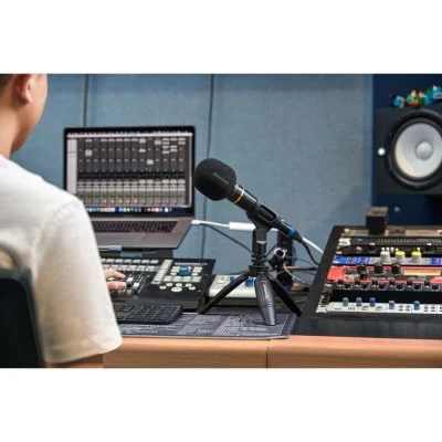 Saramonic Dynamic Handheld Mic for Live & Studio Recording w/ Windscreen, Clip & XLR to 1/4" Mic Cable